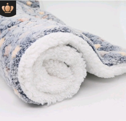 Cute Pet Blanket for Dogs & Cats – Soft Warm Fleece Dog Mat, Washable Puppy & Kitten Sleeping Bed, Cozy Pet Blanket for Small Medium Large Pets